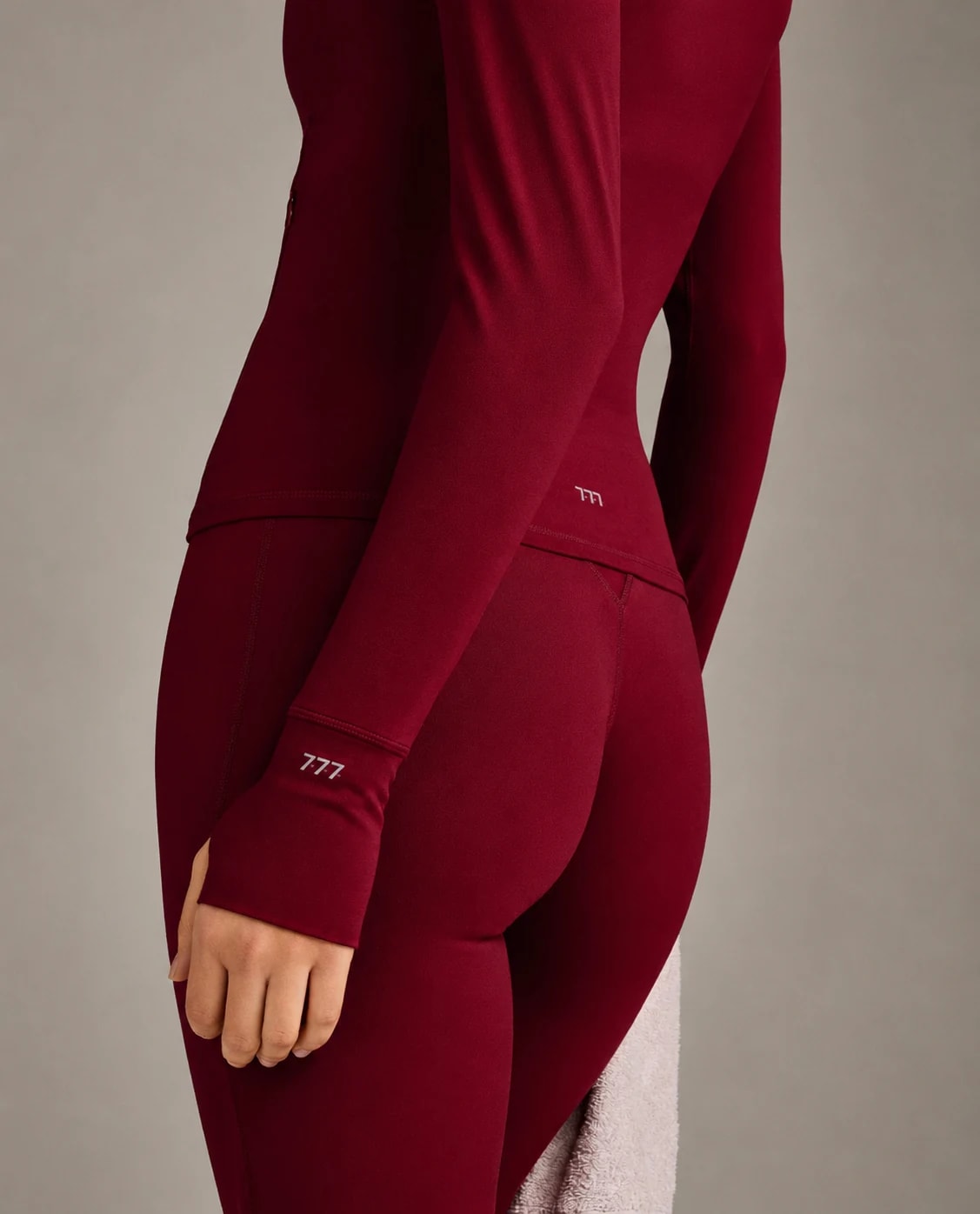 777 FORM ESSENTIAL JACKET Ruby Red, vista posterior
