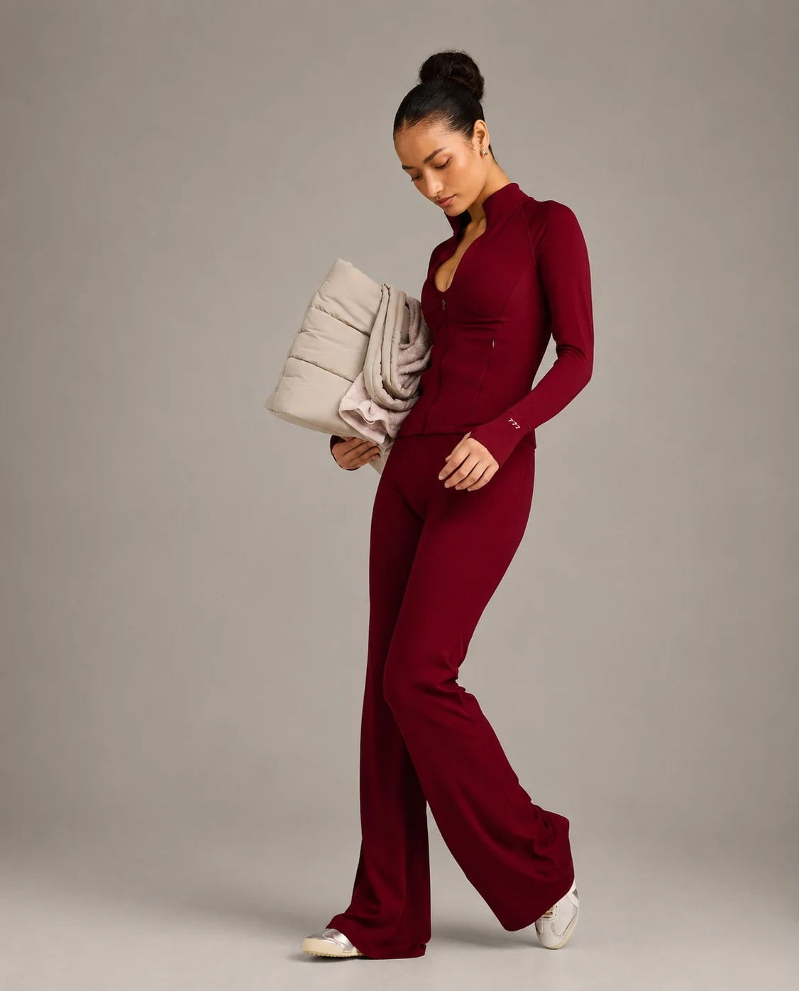 777 FORM ESSENTIAL JACKET Ruby Red, detalle