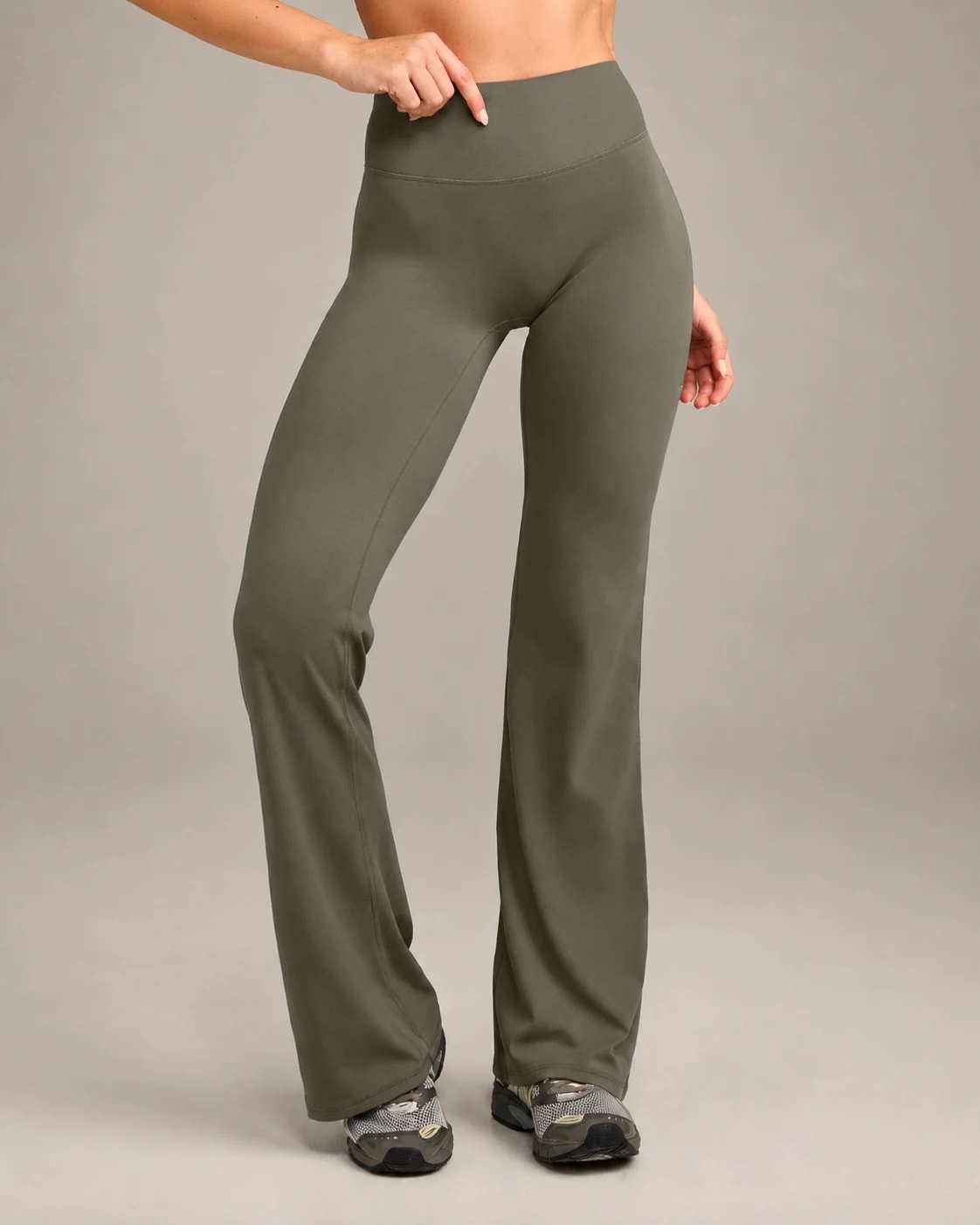 777 FORM LEISURE PANT Alpine Green, vista frontal