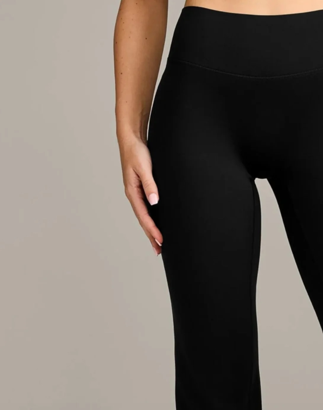 777 FORM LEISURE PANT Black, detalle