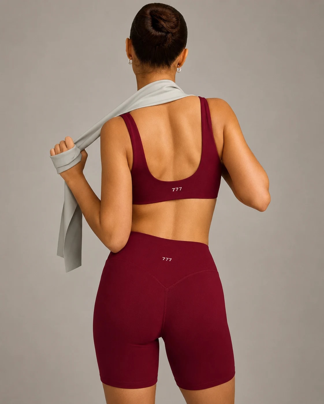 777 FORM SCOOP BACK BRALETTE Ruby Red, vista frontal