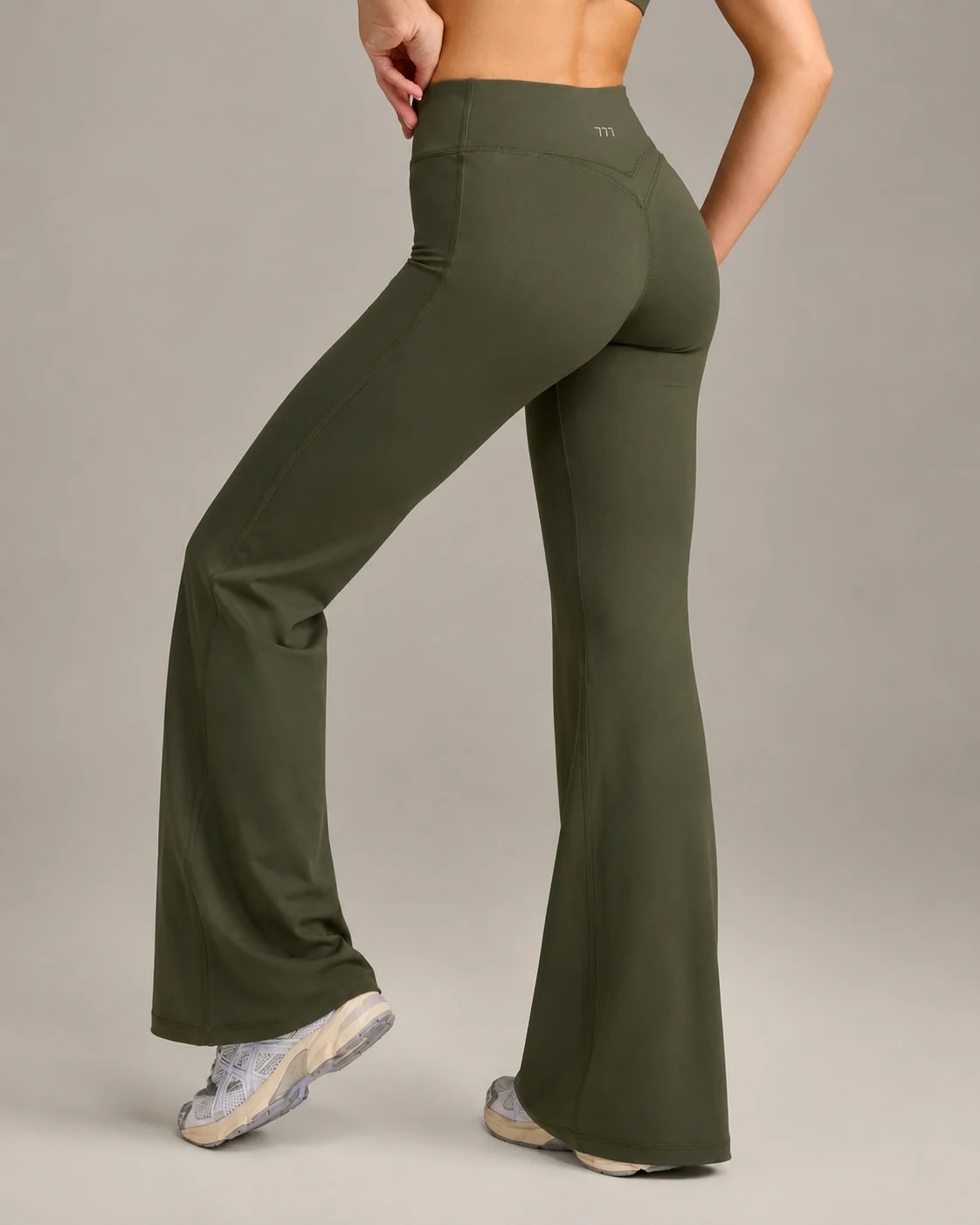 777 FORM V FLARE PANT Alpine Green, vista posterior